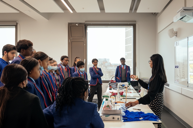 City of London Academy, science lesson