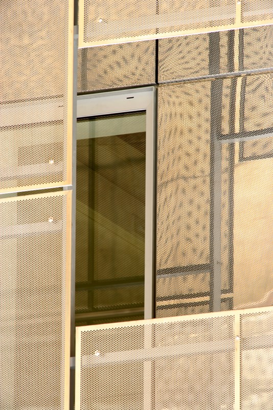London Centre for Nanotechnology layered facade detail