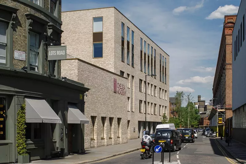 Chelsea Academy Streeetscape